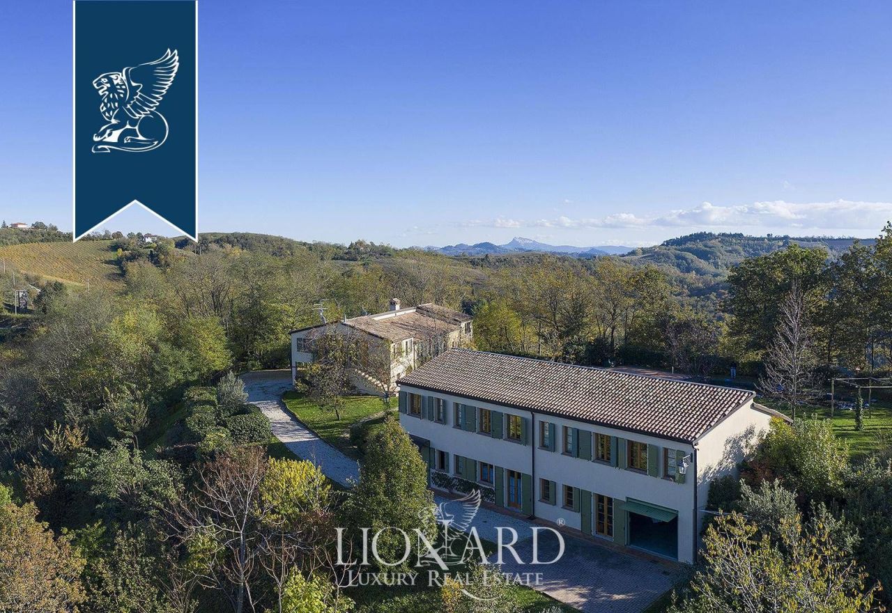 Вилла в Форли-Чезене, Италия, 700 м² - фото 2