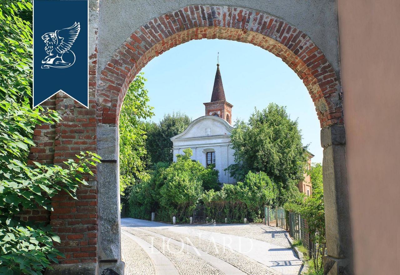 Вилла в Милане, Италия, 700 м² - фото 2