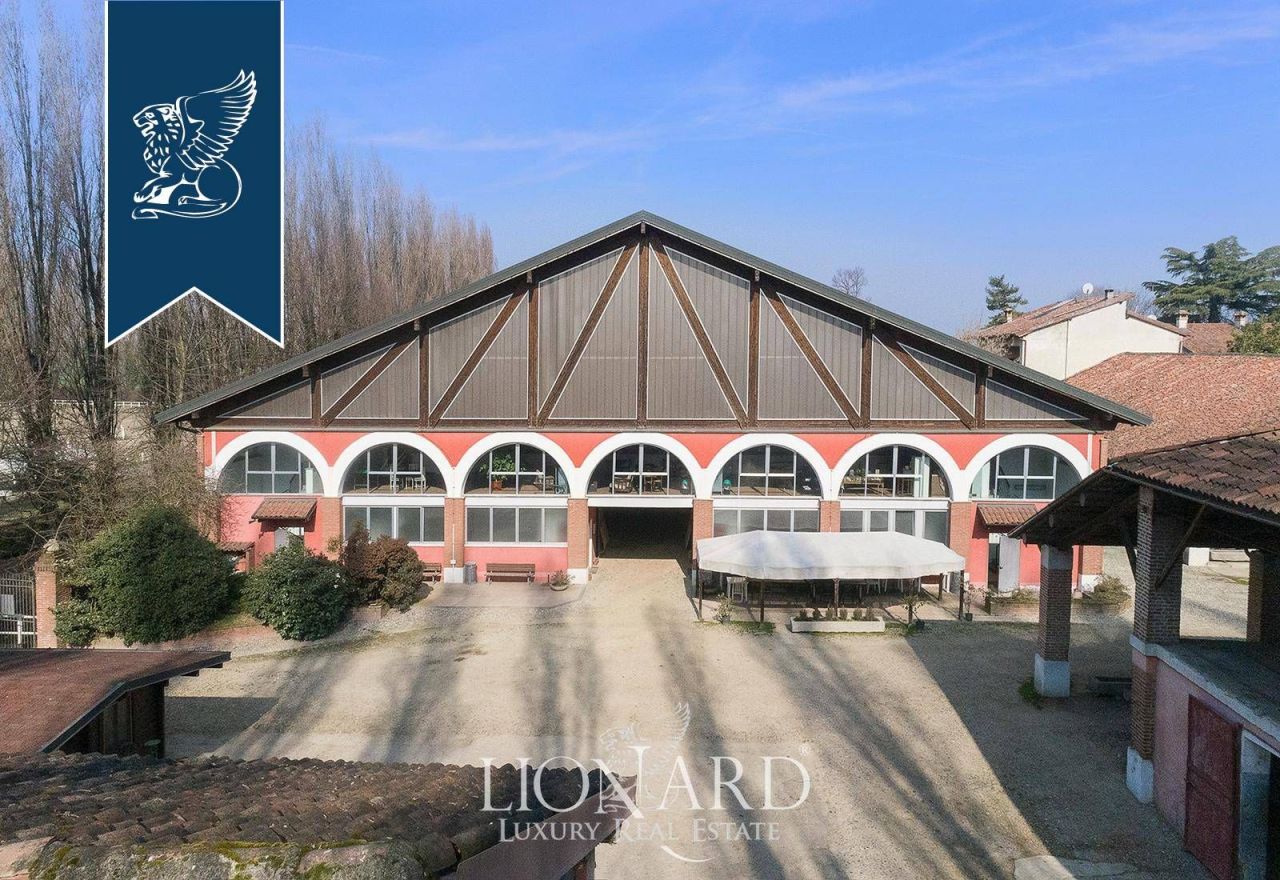 Вилла в Милане, Италия, 900 м² - фото 2