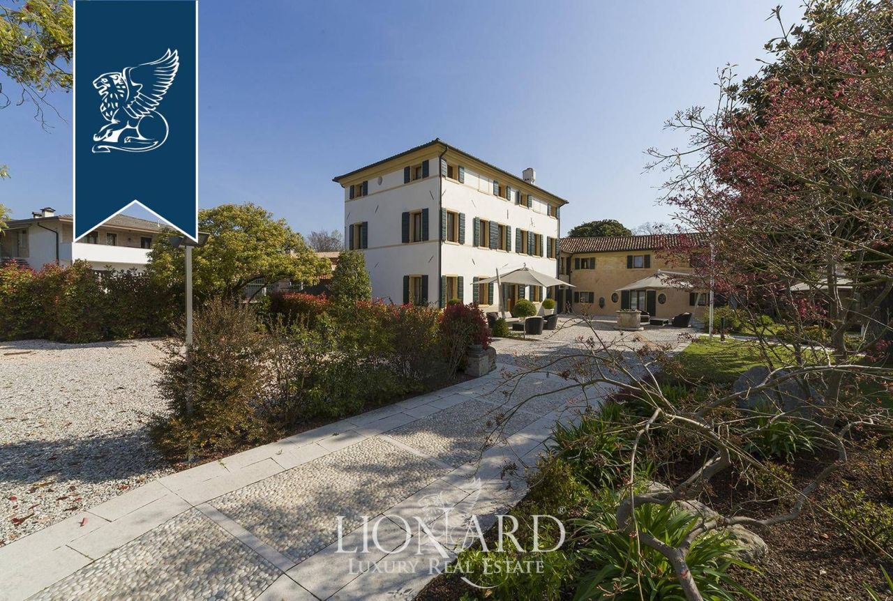 Вилла в Тревизо, Италия, 800 м² - фото 2