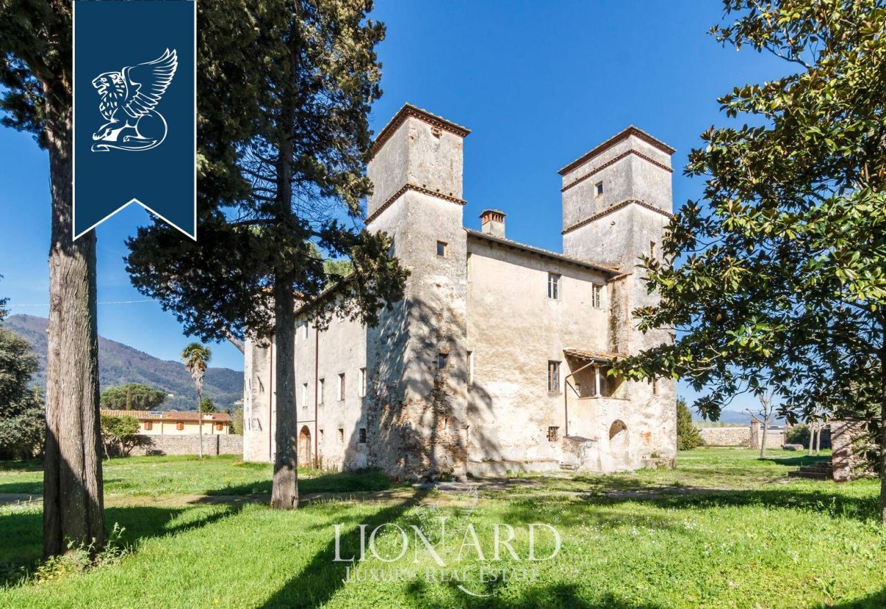 Вилла в Капаннори, Италия, 800 м² - фото 2