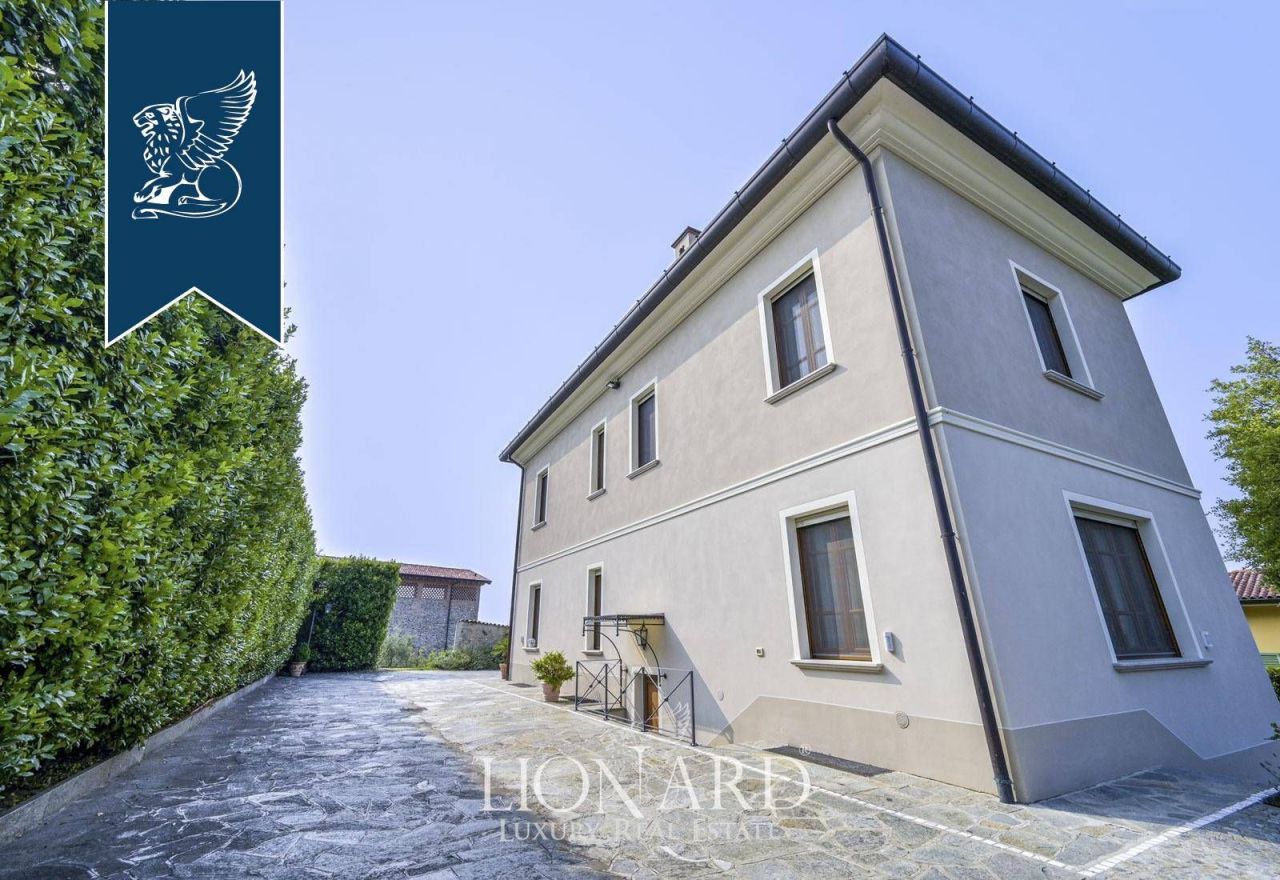 Вилла в Брешии, Италия, 400 м² - фото 2