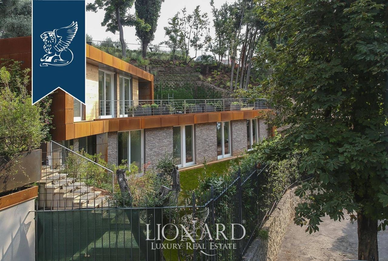 Вилла в Паденге-суль-Гарде, Италия, 400 м² - фото 2