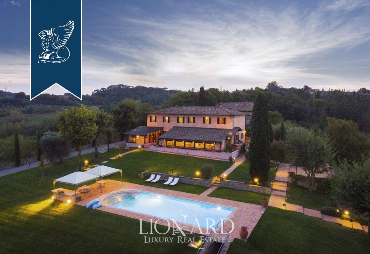 Вилла в Сиене, Италия, 600 м² - фото 2