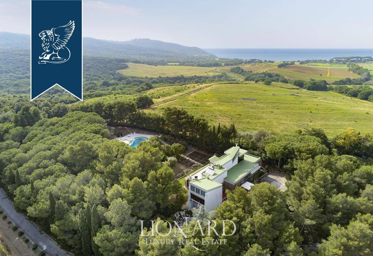 Вилла в Пьомбино, Италия, 800 м² - фото 2