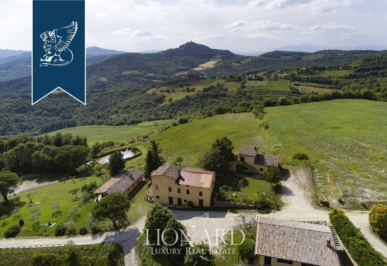 Ферма в Перудже, Италия, 2 000 м² - фото 2