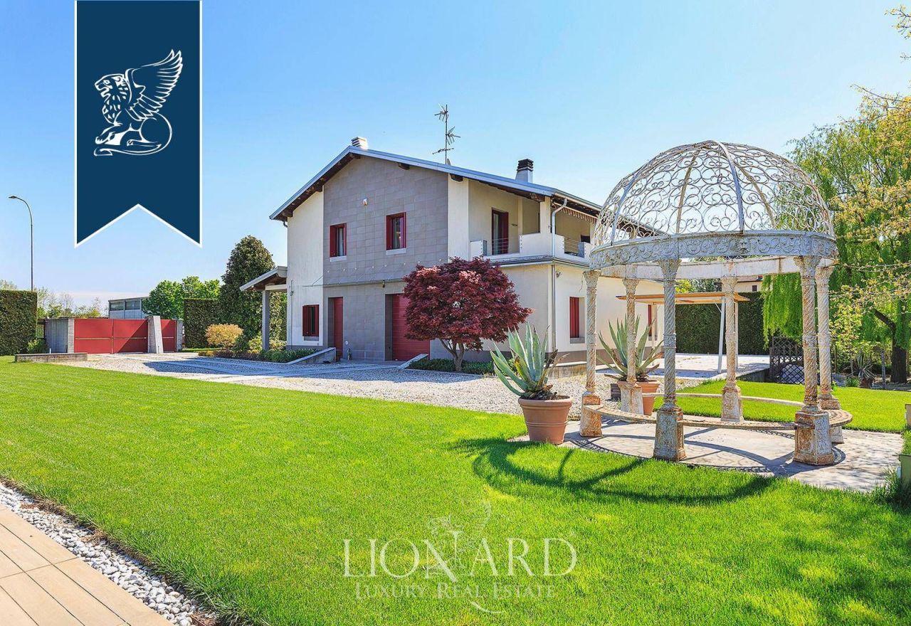 Вилла в Милане, Италия, 300 м² - фото 3