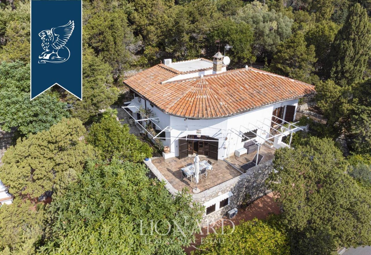 Вилла в Сан-Феличе-Чирчео, Италия, 240 м² - фото 4