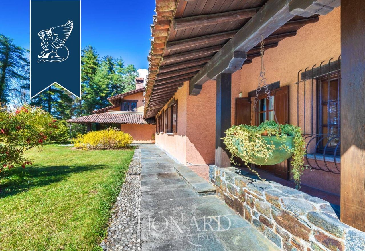 Вилла в Новаре, Италия, 850 м² - фото 4