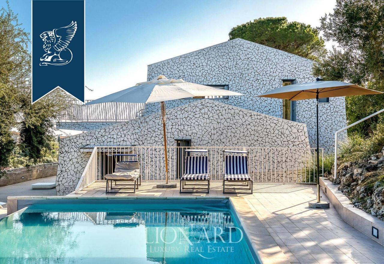 Вилла в Латина, Италия, 630 м² - фото 4