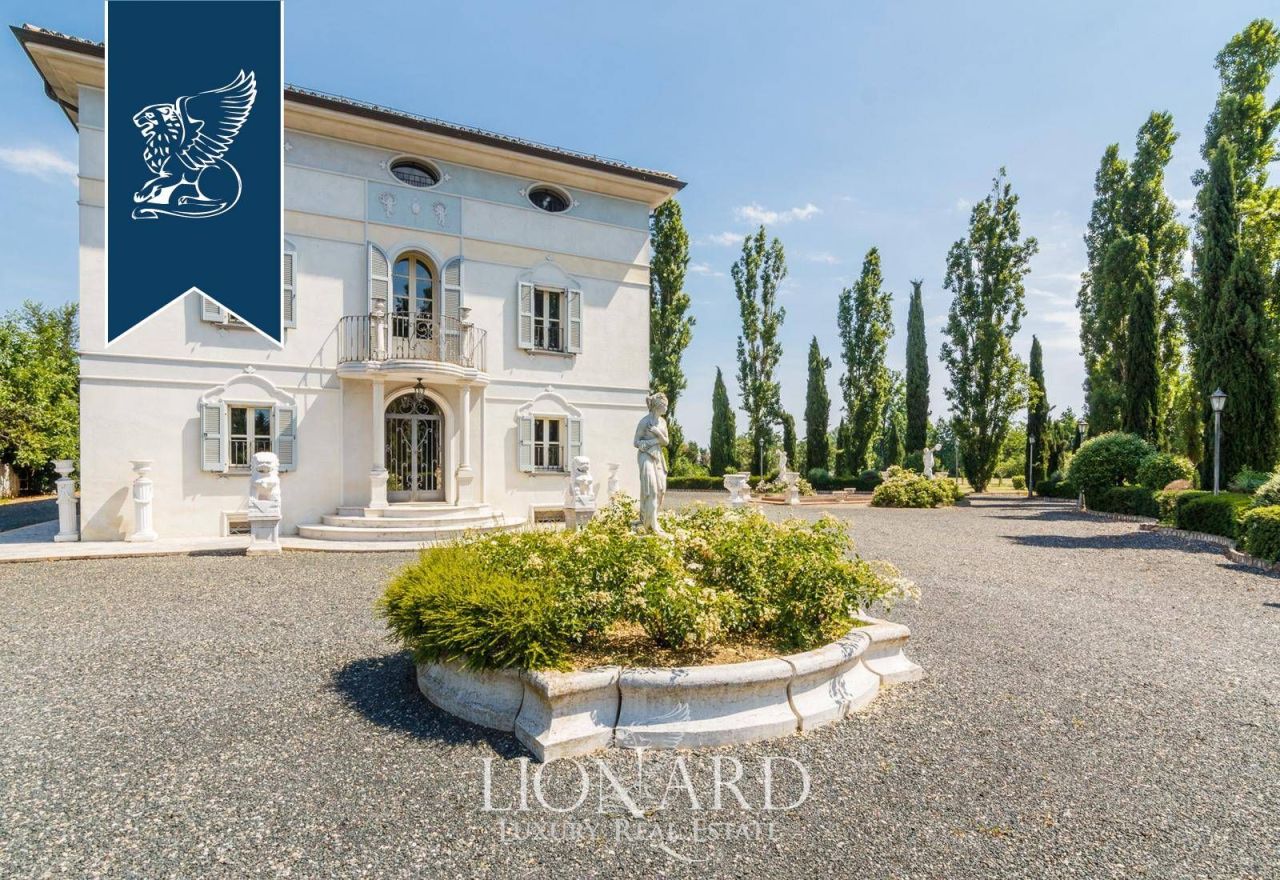 Вилла в Реджо-Эмилии, Италия, 800 м² - фото 4