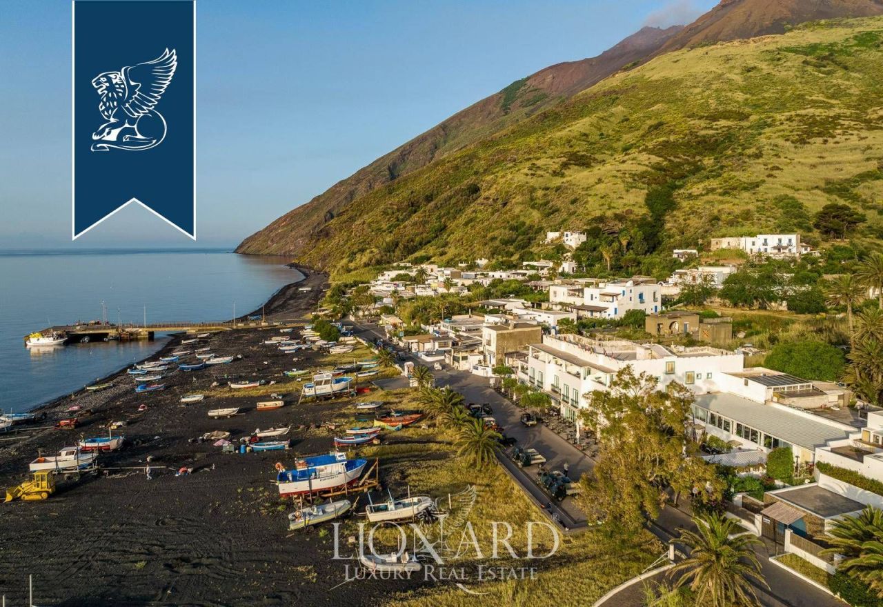 Отель, гостиница на Липари, Италия, 1 200 м² - фото 4