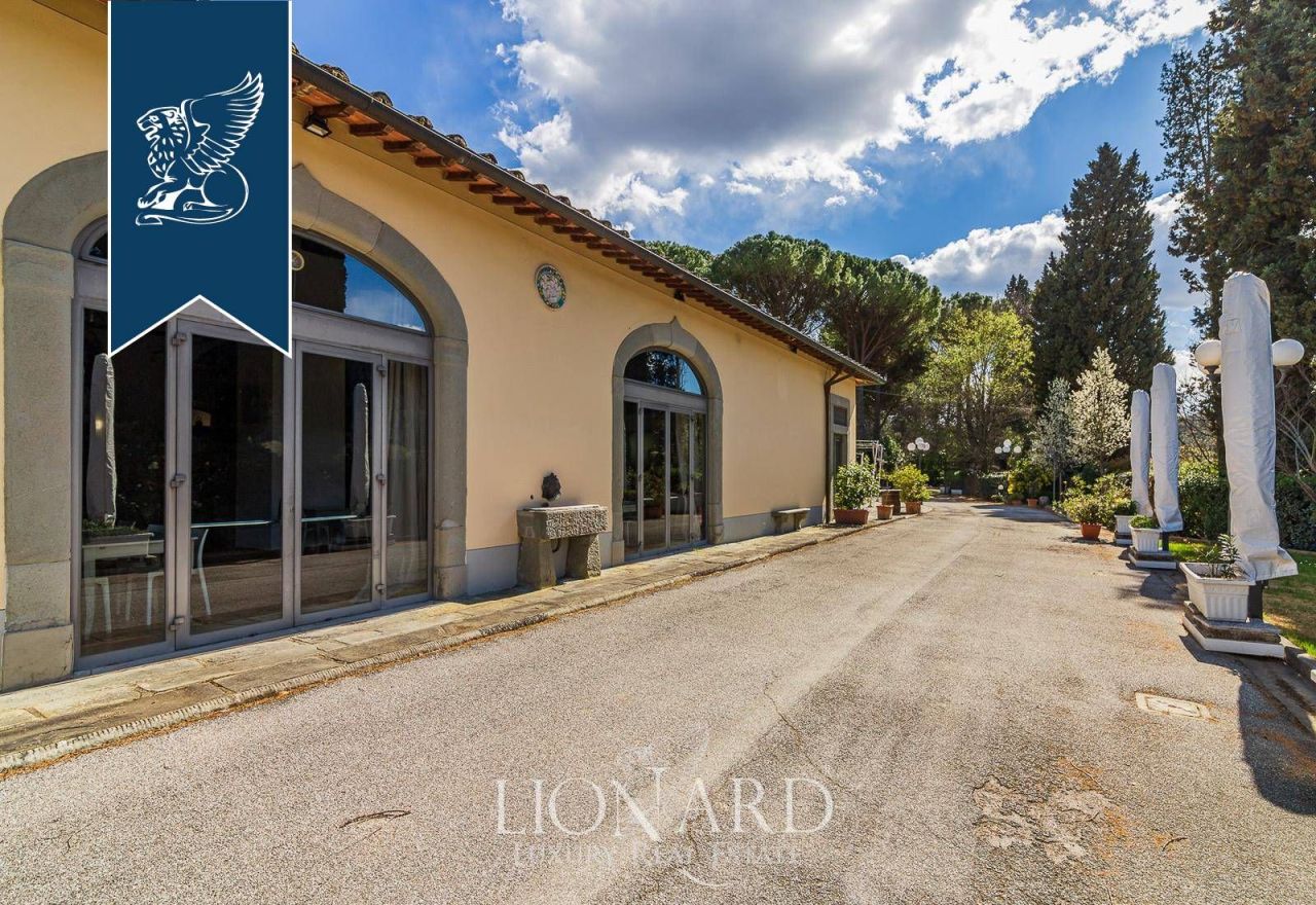 Вилла во Флоренции, Италия, 1 000 м² - фото 4