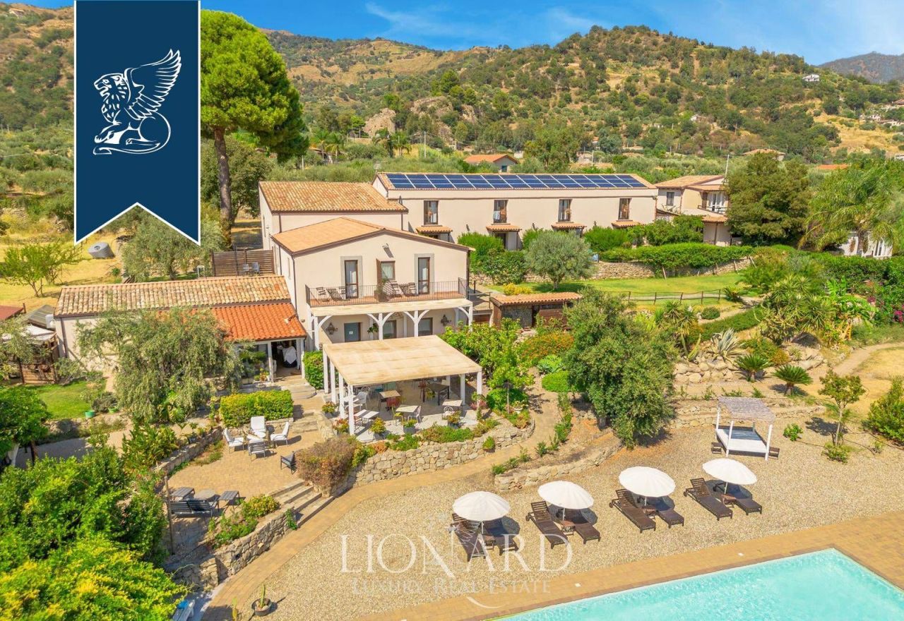 Ферма в Катании, Италия, 897 м² - фото 4