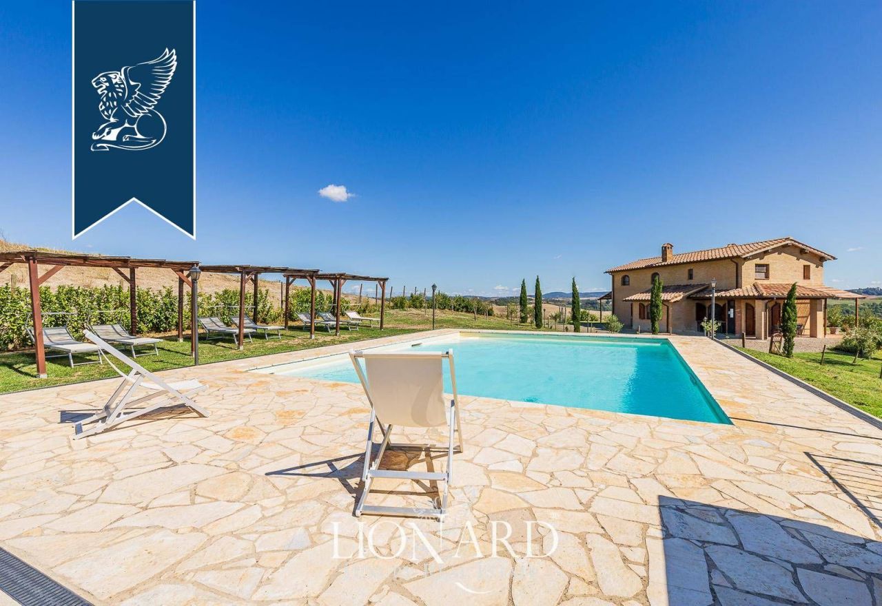 Ферма в Монтальчино, Италия, 1 800 м² - фото 4