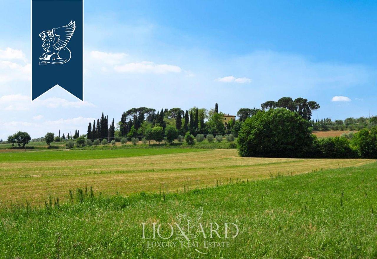 Вилла в Ареццо, Италия, 2 000 м² - фото 4