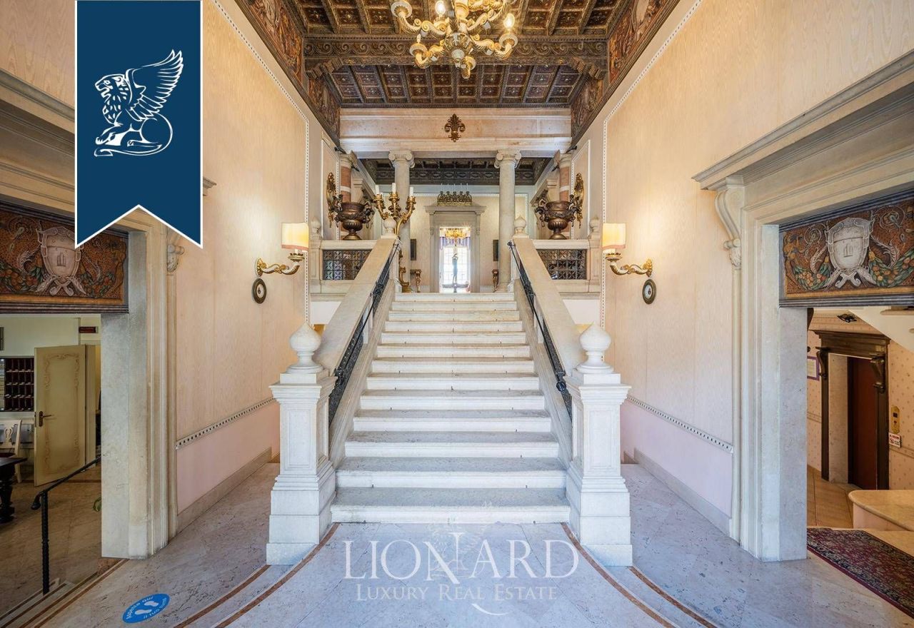 Отель, гостиница в Феррара, Италия, 2 273 м² - фото 4