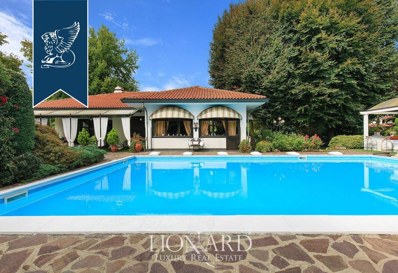 Вилла в Милане, Италия, 380 м² - фото 4