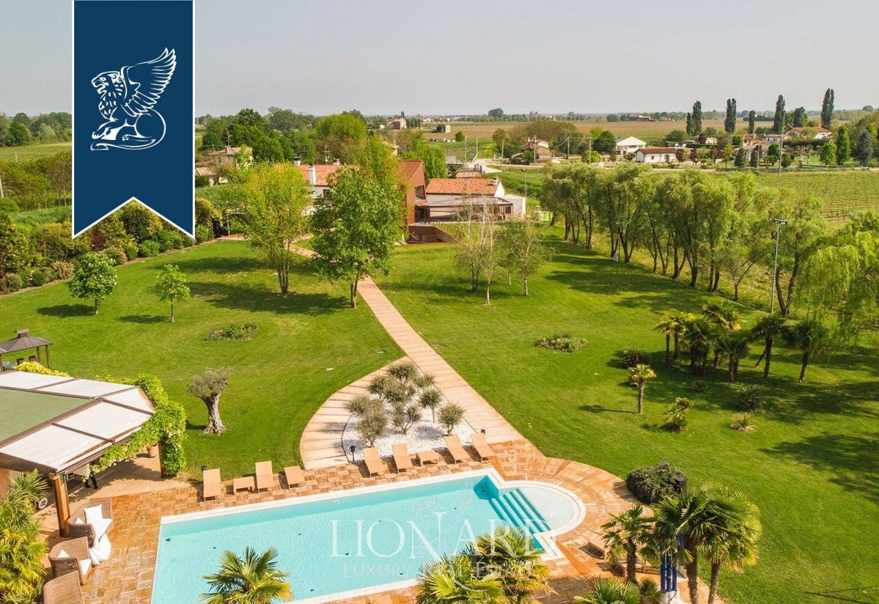 Вилла в Венеции, Италия, 1 150 м² - фото 4