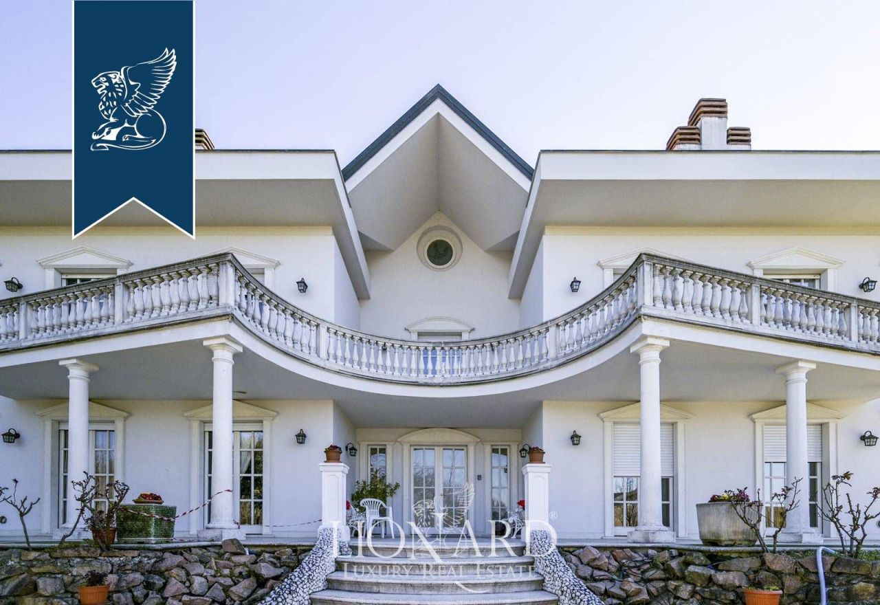 Вилла в Милане, Италия, 1 284 м² - фото 4