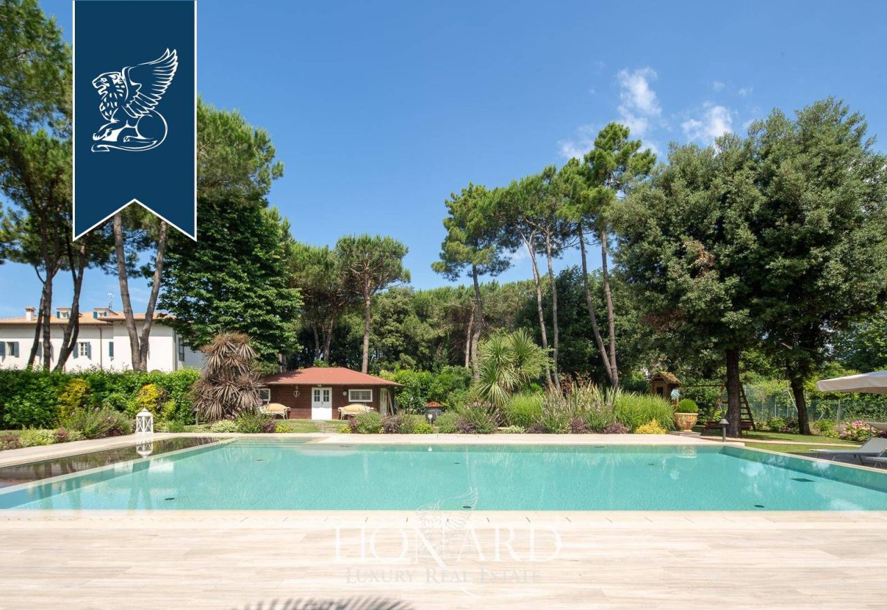 Вилла в Массе, Италия, 1 100 м² - фото 4