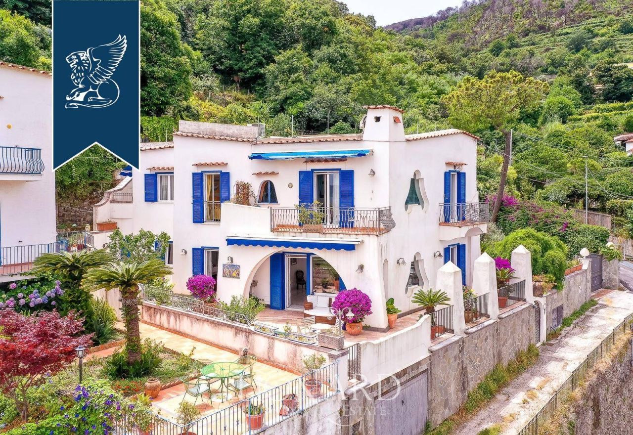 Вилла в Неаполе, Италия, 270 м² - фото 4