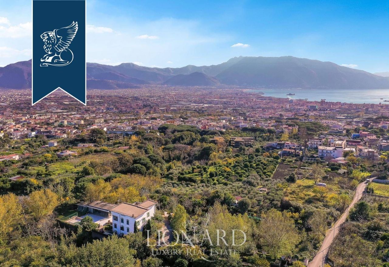 Вилла в Неаполе, Италия, 500 м² - фото 4