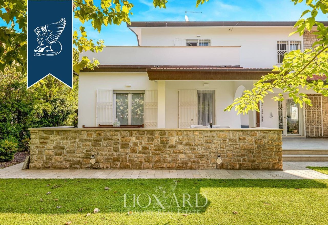 Вилла в Форте деи Марми, Италия, 254 м² - фото 4