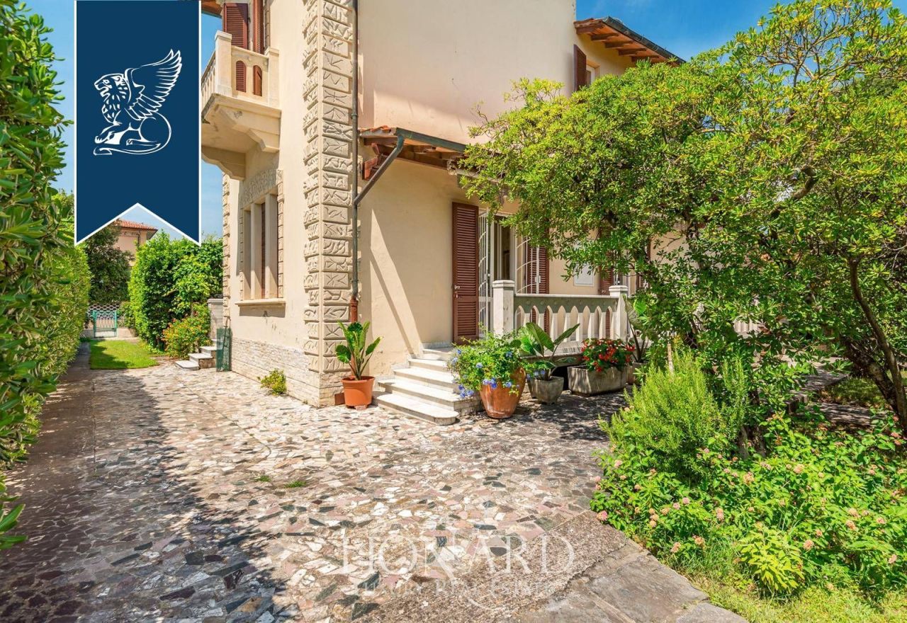 Вилла в Пьетрасанте, Италия, 380 м² - фото 4