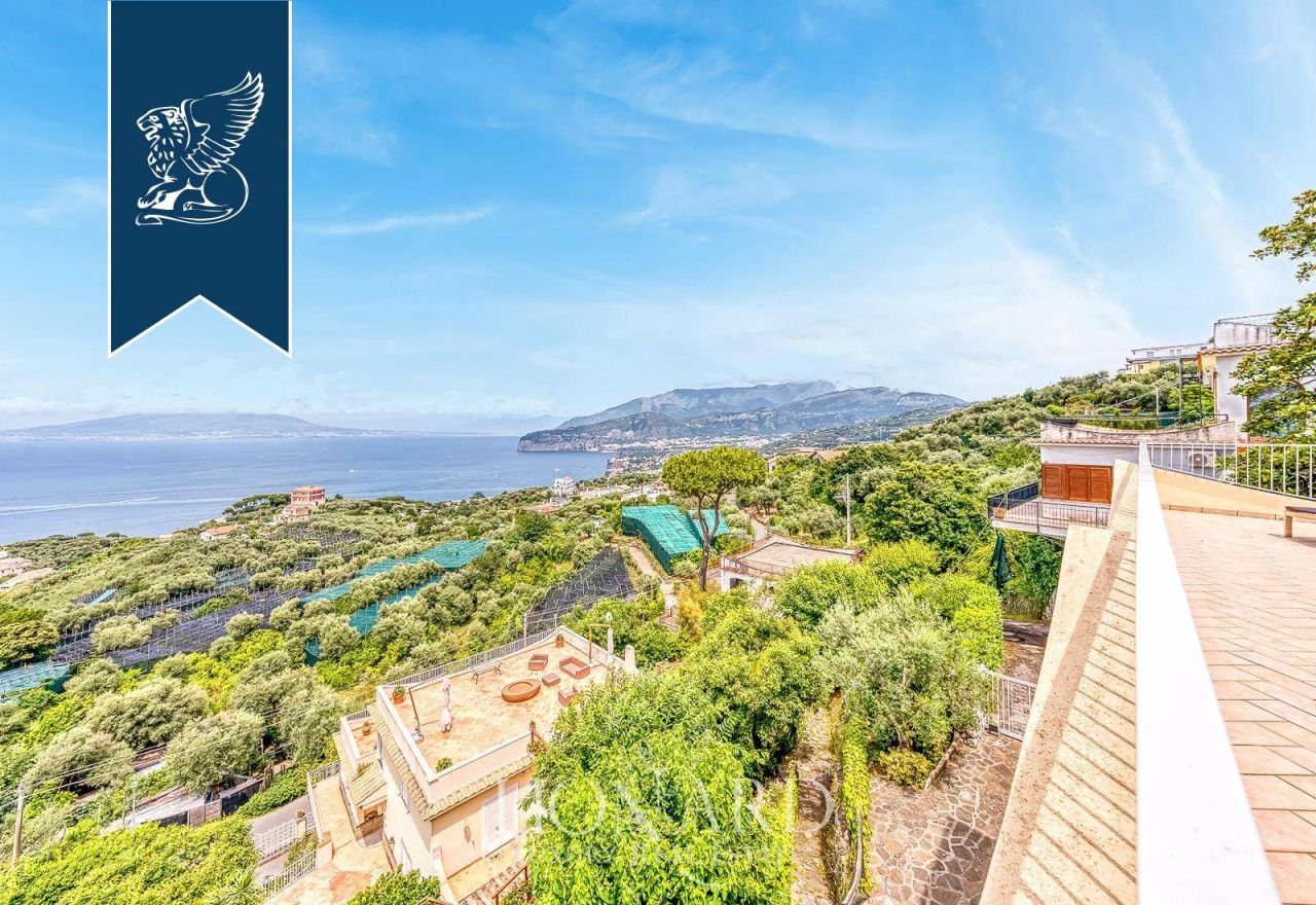 Вилла в Неаполе, Италия, 430 м² - фото 4