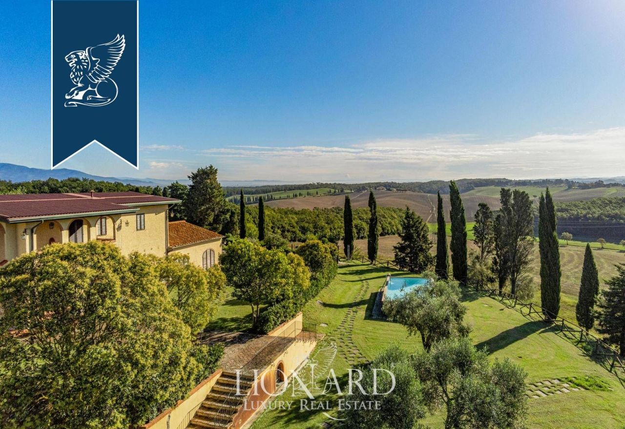 Ферма в Ливорно, Италия, 3 000 м² - фото 4