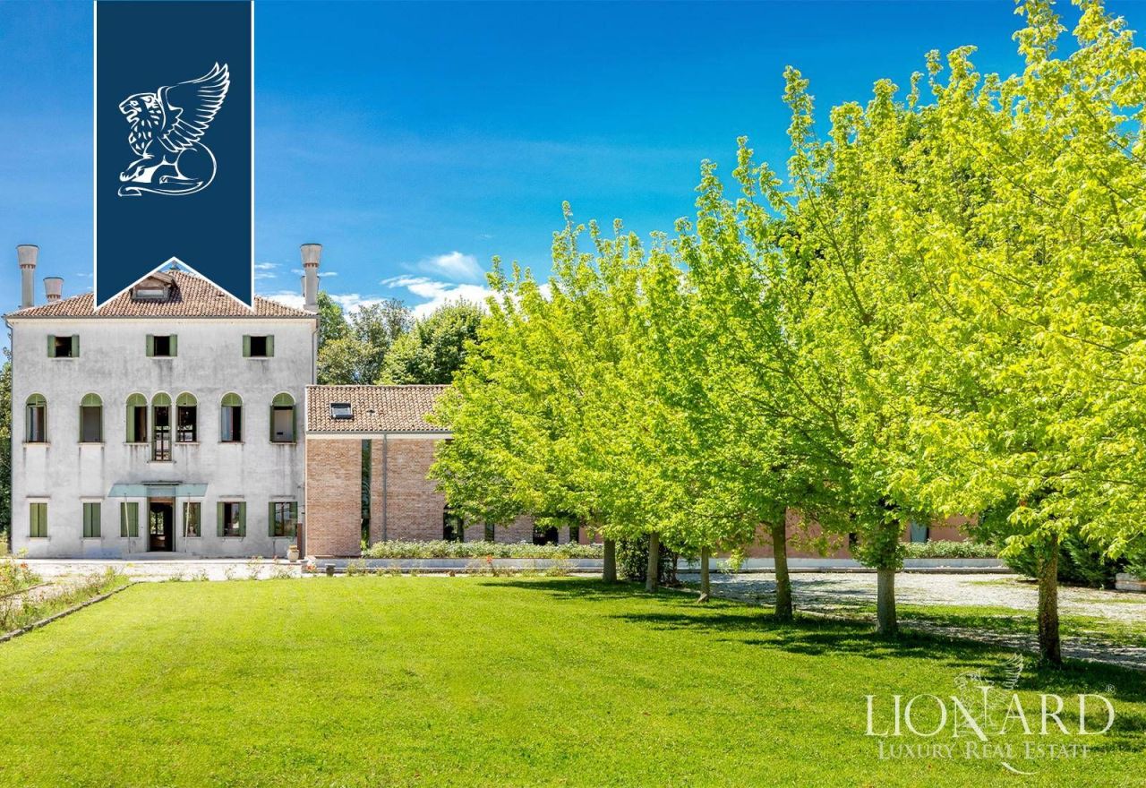 Вилла в Венеции, Италия, 1 600 м² - фото 4