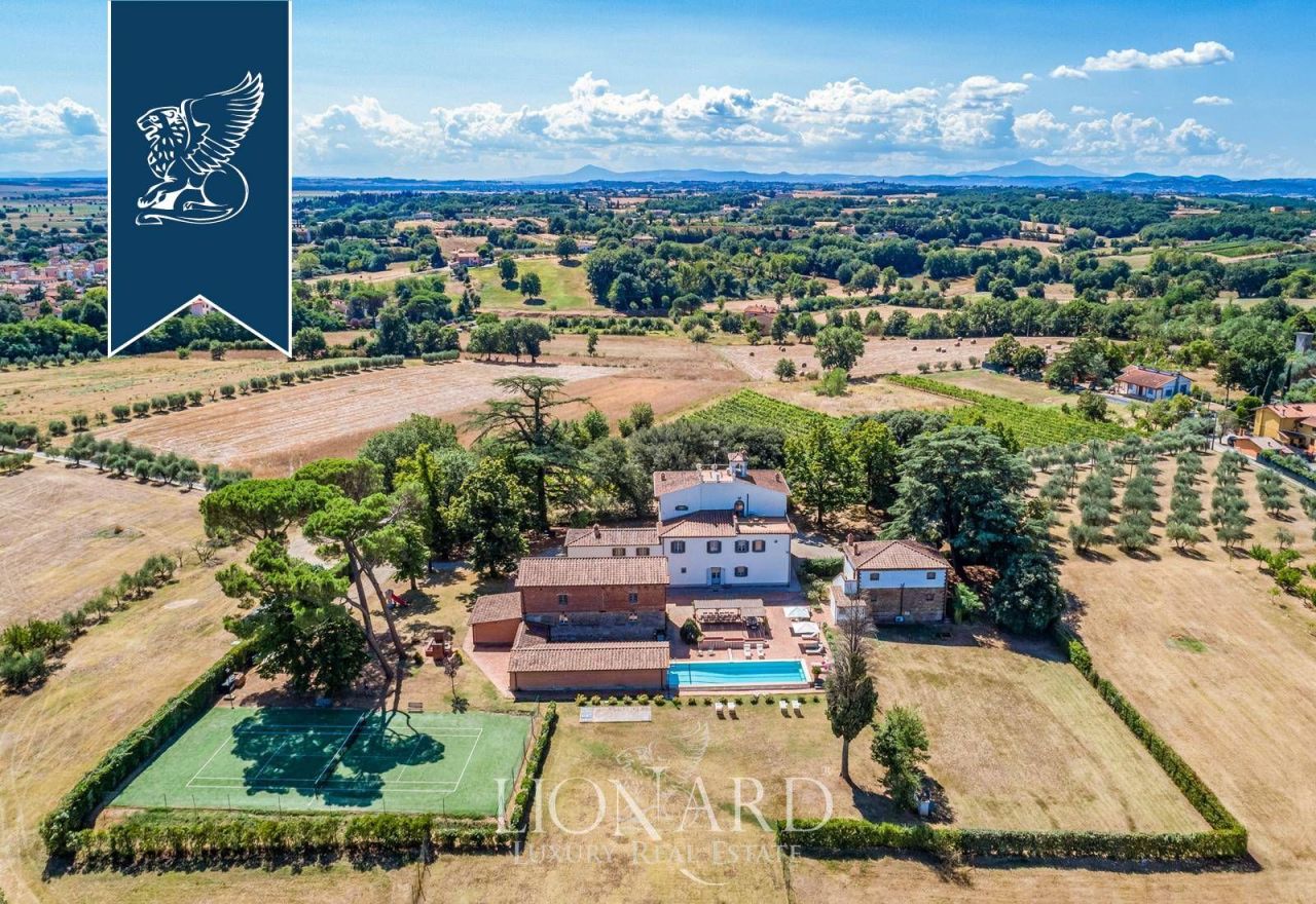 Вилла в Ареццо, Италия, 1 200 м² - фото 4