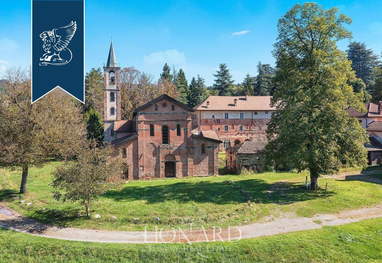 Вилла в Генуе, Италия, 4 200 м² - фото 4