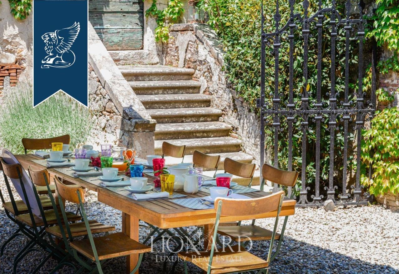 Вилла в Капаннори, Италия, 1 838 м² - фото 4