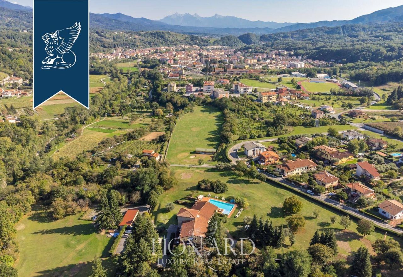 Дом в Массе, Италия, 2 200 м² - фото 4