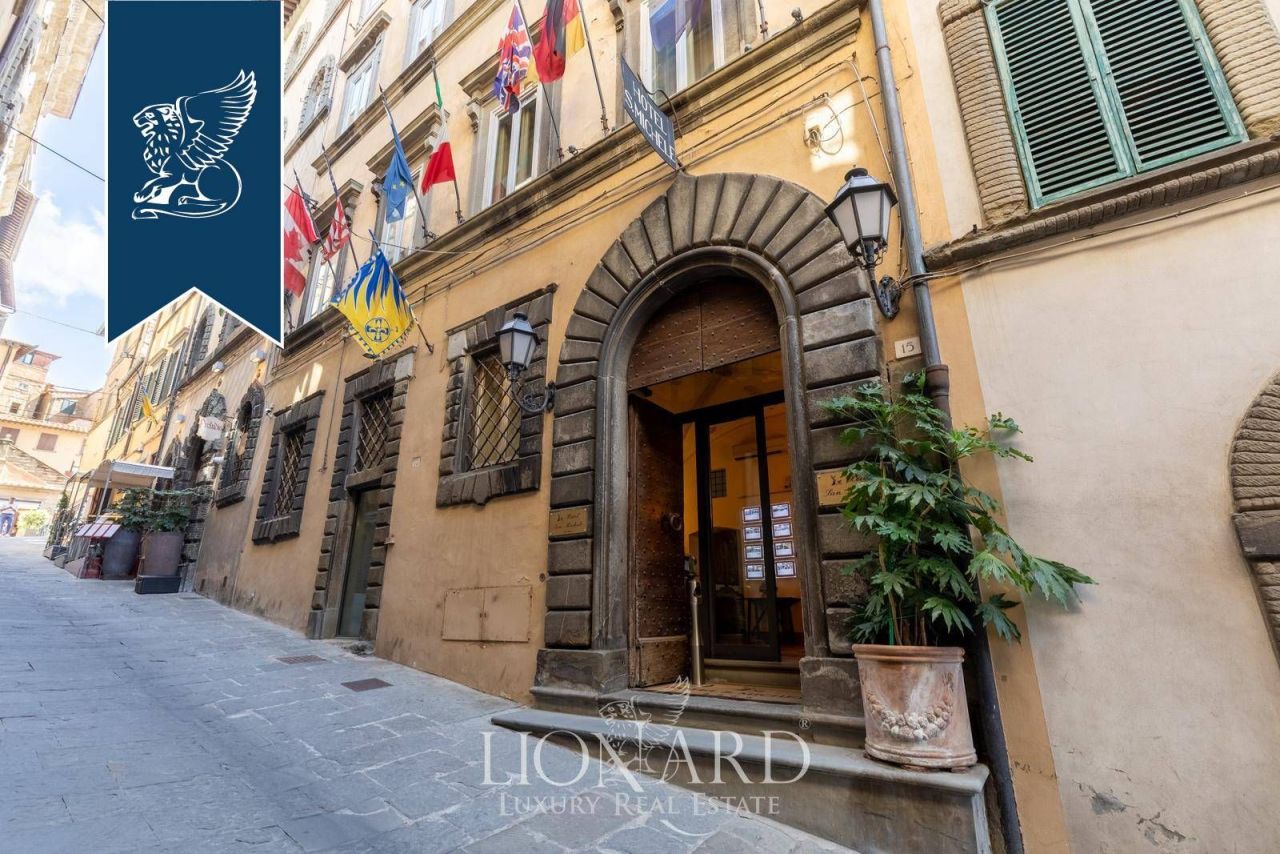 Отель, гостиница в Кортоне, Италия, 1 500 м² - фото 4