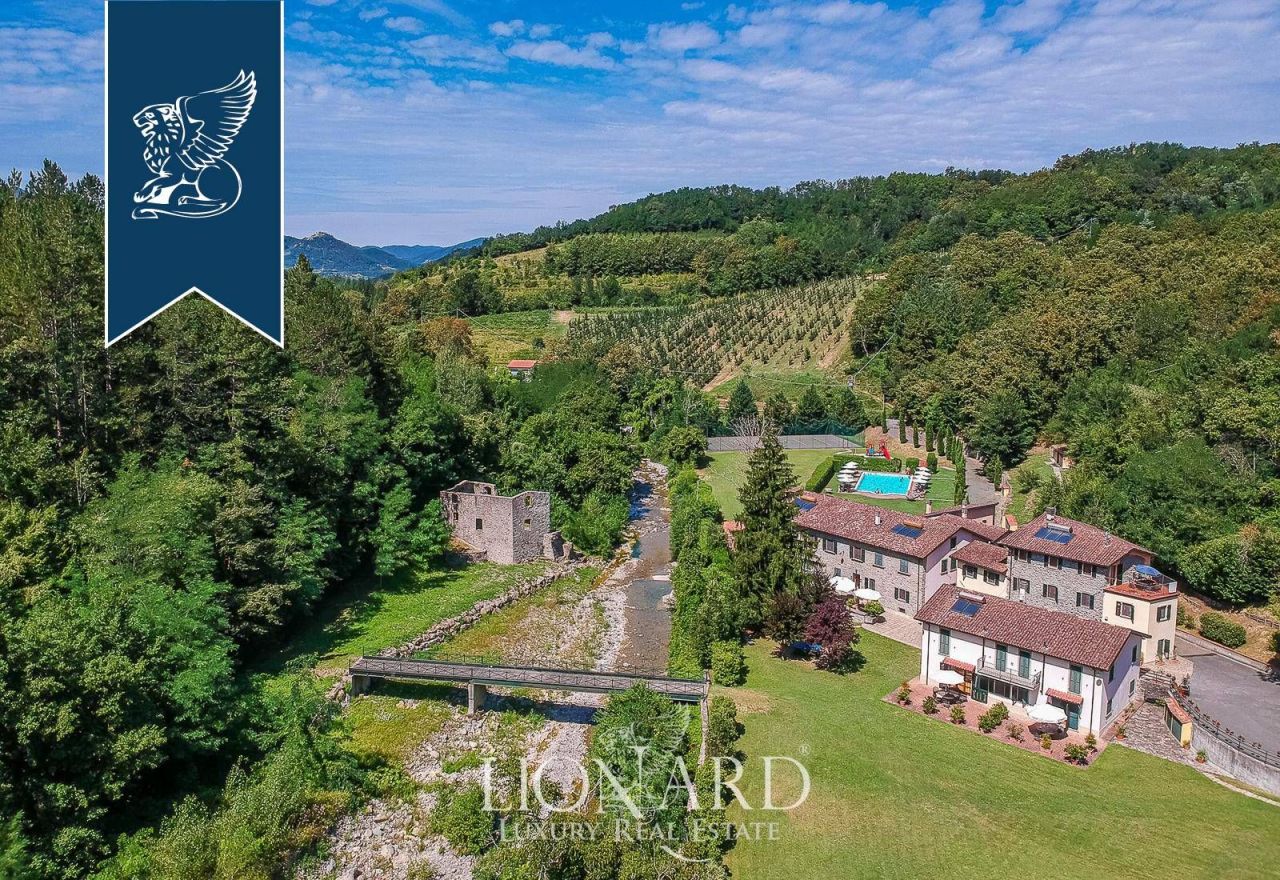 Отель, гостиница в Массе, Италия, 1 700 м² - фото 4