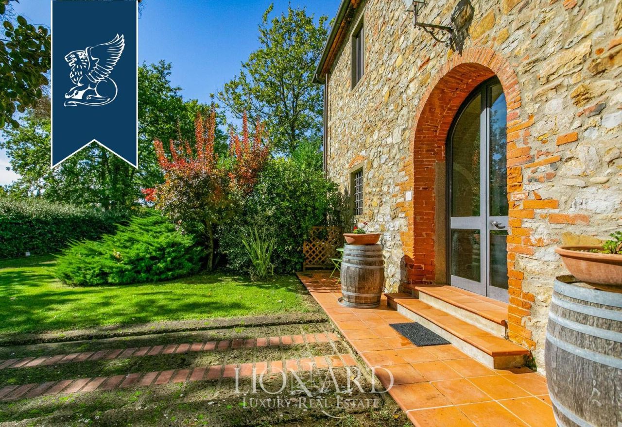 Ферма в Ареццо, Италия, 670 м² - фото 4