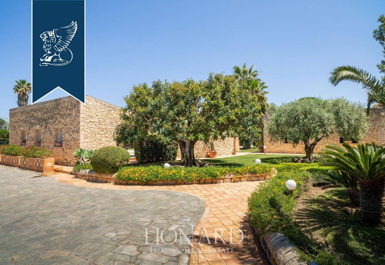 Вилла в Сиракузах, Италия, 180 м² - фото 3