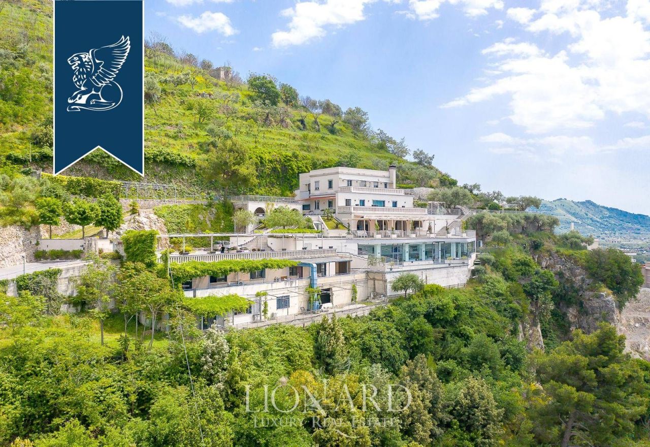 Вилла в Салерно, Италия, 1 850 м² - фото 3