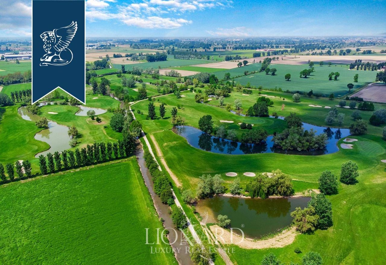 Вилла в Кремоне, Италия, 19 000 м² - фото 3