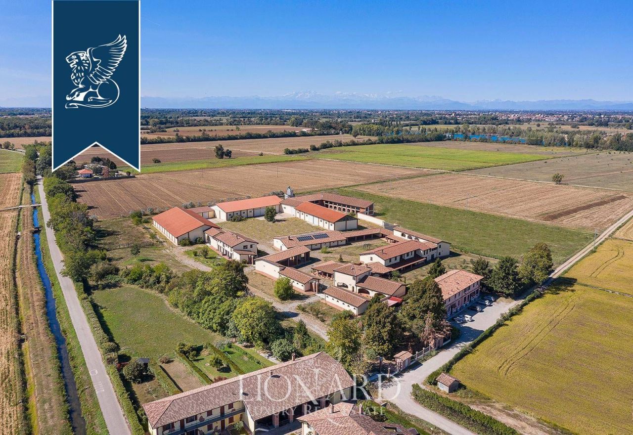 Вилла в Милане, Италия, 3 001 м² - фото 3