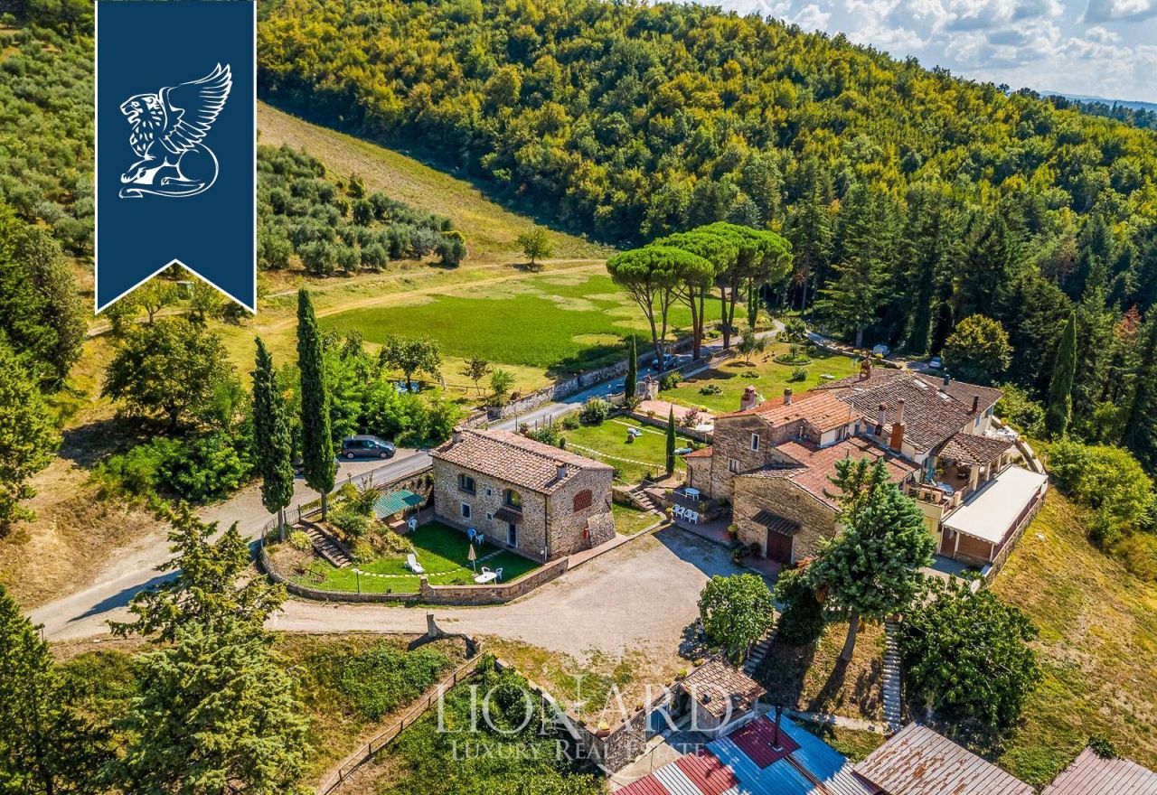 Ферма во Флоренции, Италия, 3 099 м² - фото 3