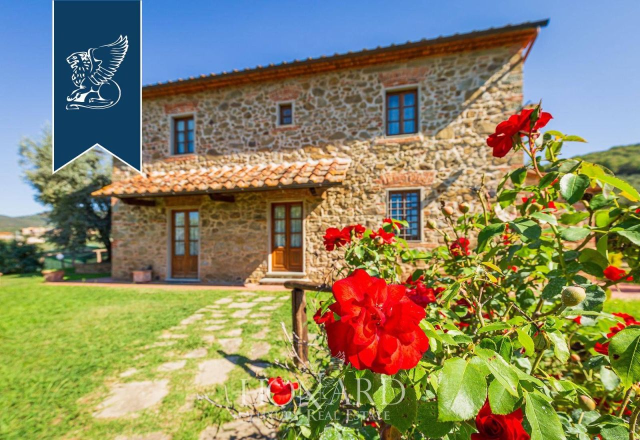 Ферма в Пистое, Италия, 1 800 м² - фото 3