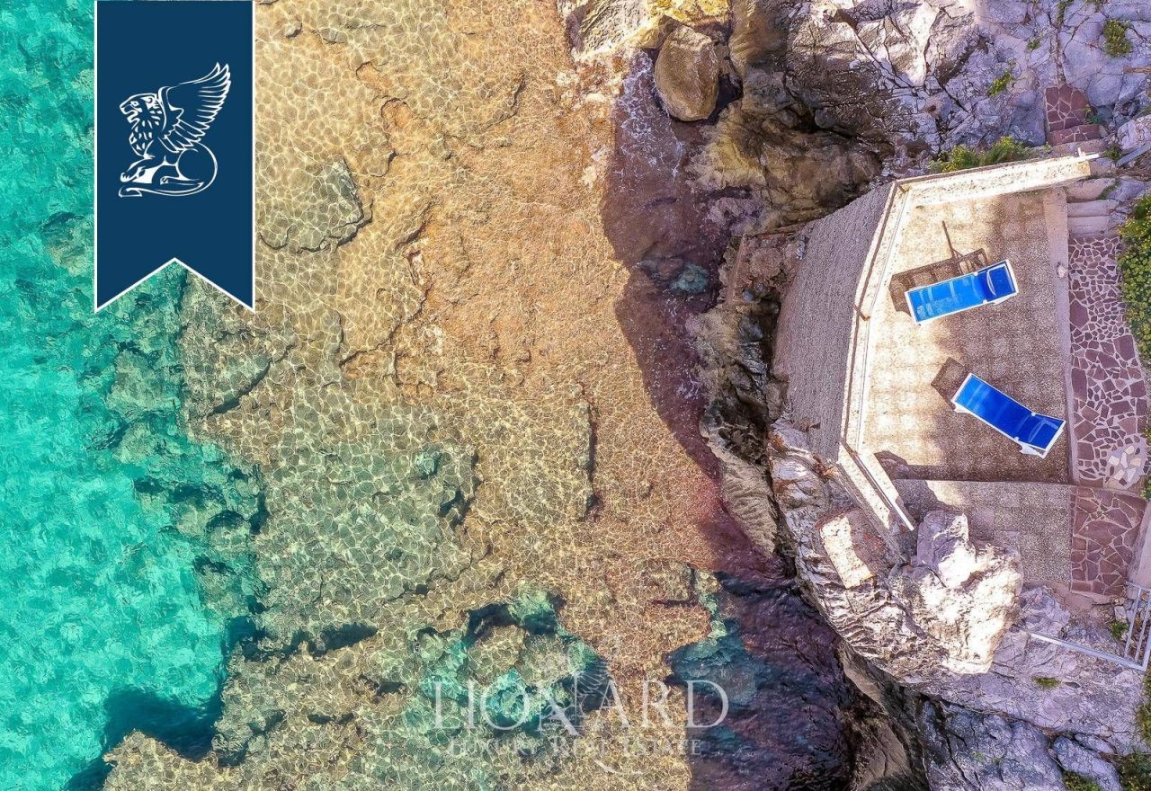 Отель, гостиница в Салерно, Италия, 1 000 м² - фото 3