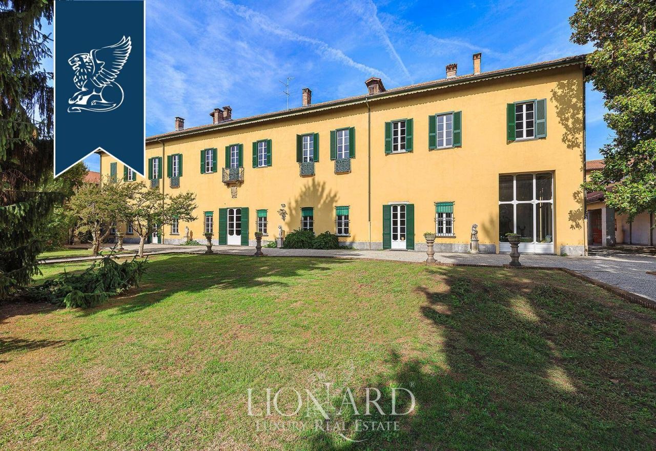 Вилла в Милане, Италия, 2 500 м² - фото 3