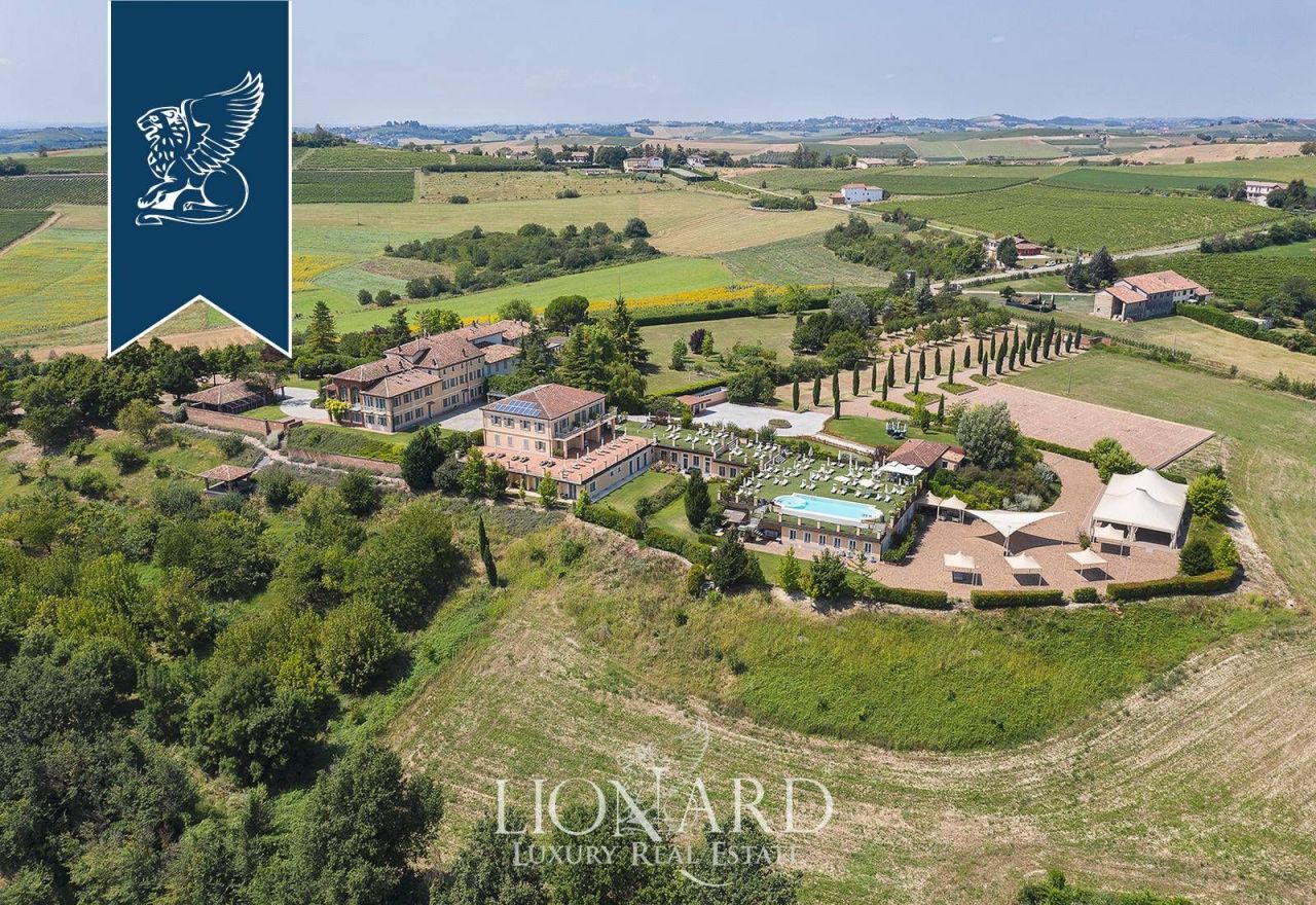 Дом в Алессандрии, Италия, 5 700 м² - фото 3