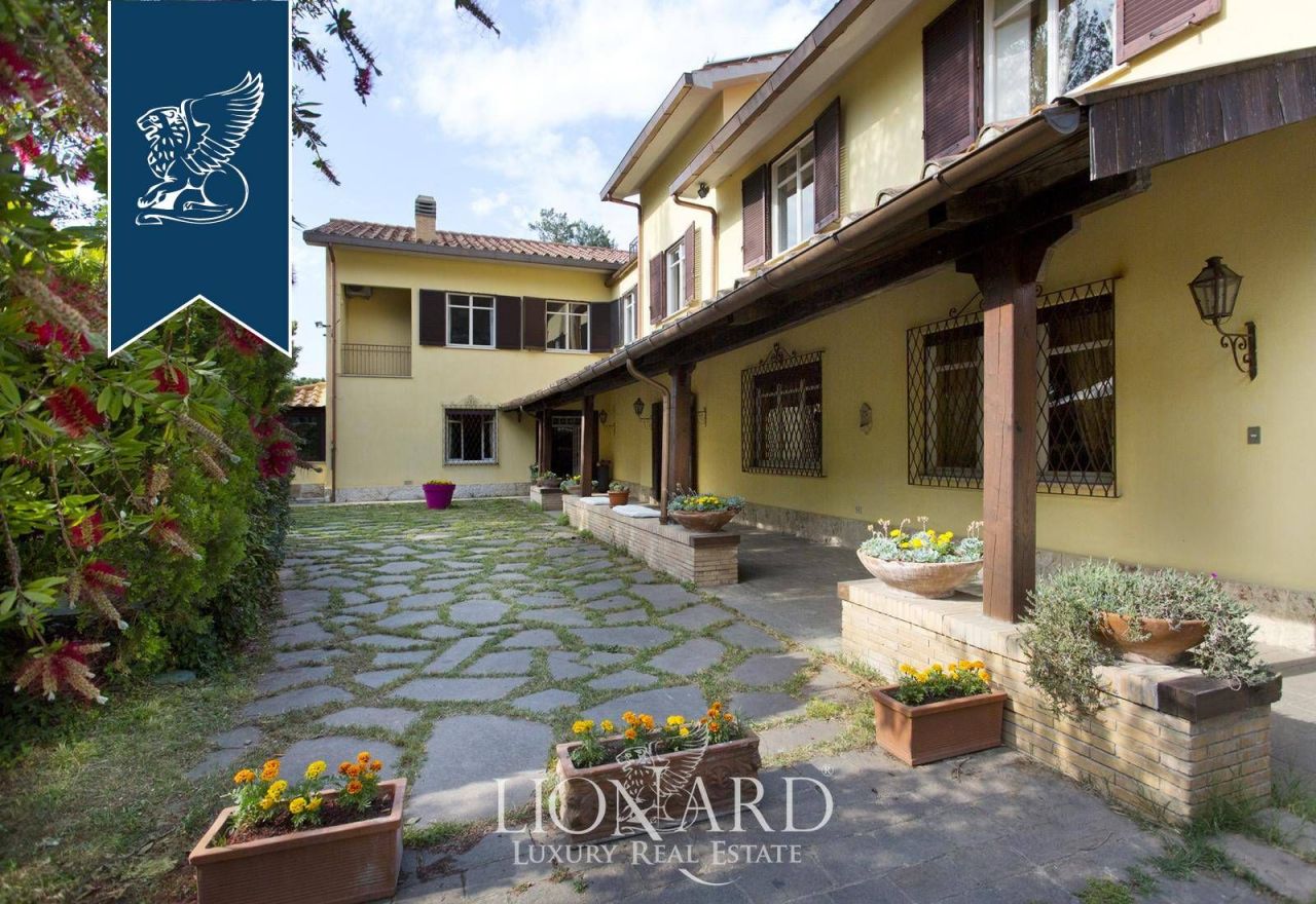 Вилла в Риме, Италия, 1 000 м² - фото 4