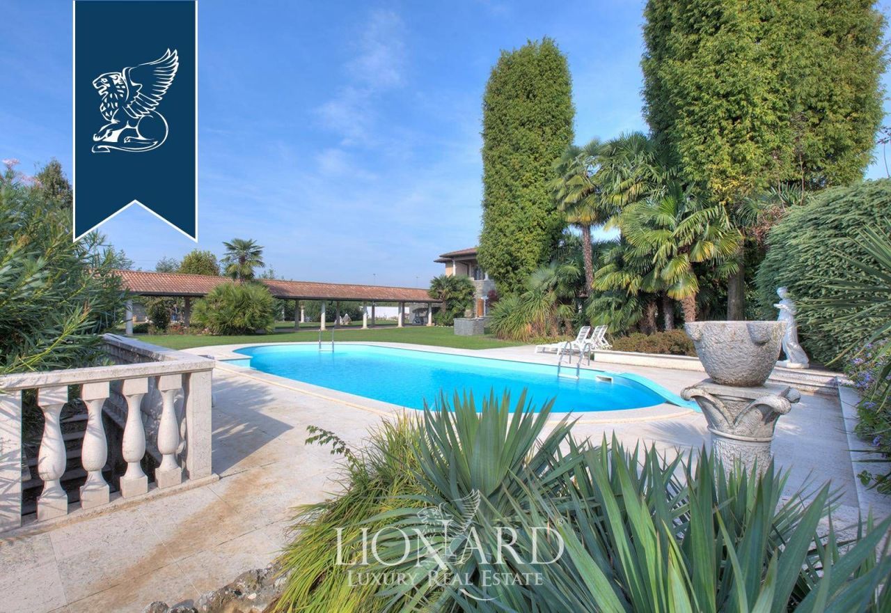 Вилла в Брешии, Италия, 600 м² - фото 3